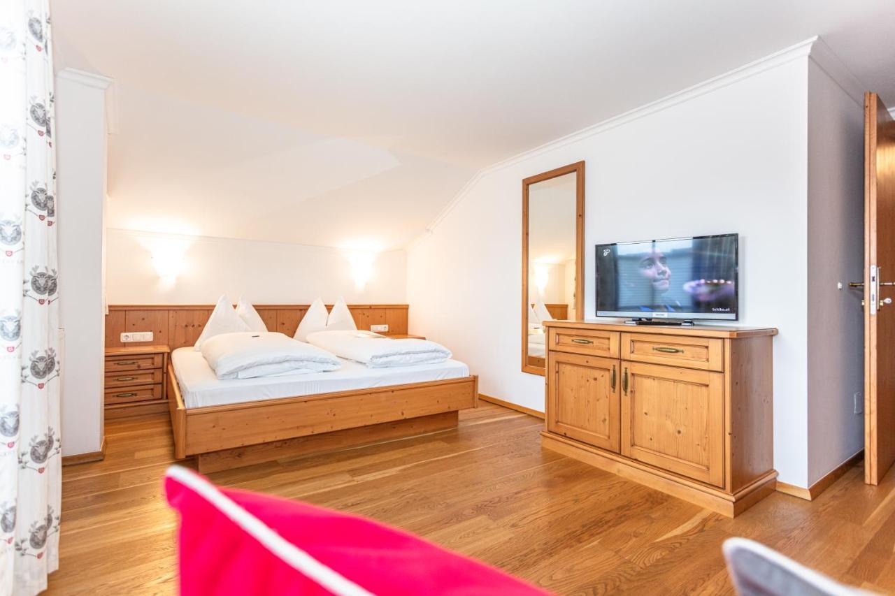 Feriengut Ottacherhof - Active Family Holiday In Central Hollersbach Холерсбах им Пинцгау Екстериор снимка